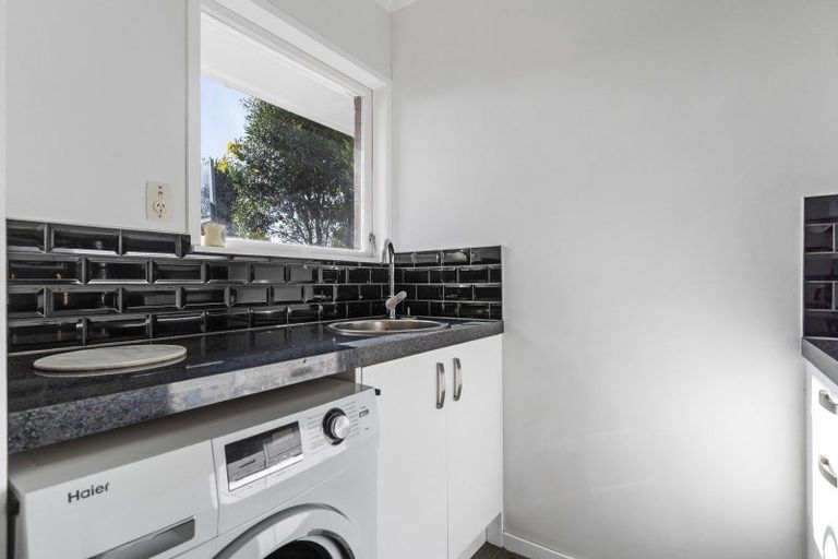 Photo of property in 16 Ashdown Place, Pahurehure, Papakura, 2113