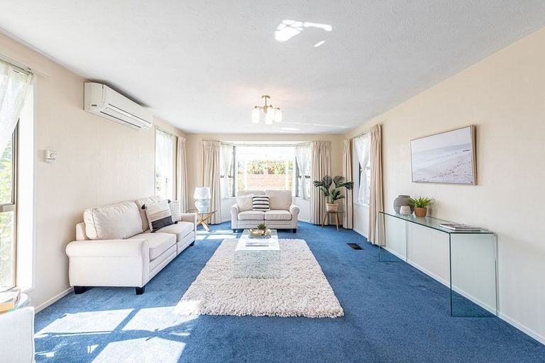 Photo of property in 2 Rubens Place, Burnside, Christchurch, 8053