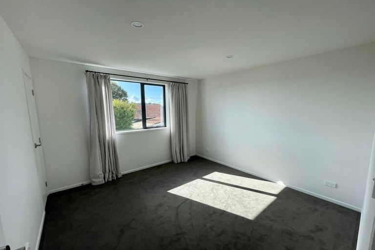 Photo of property in 26 Clay Works Lane, New Lynn, 0600