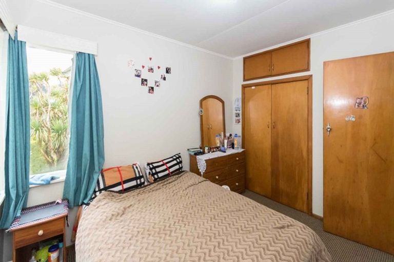 Photo of property in 30a Collier Avenue, Karori, Wellington, 6012