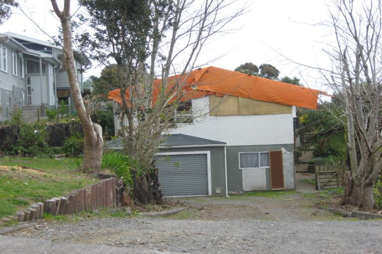 Photo of property in 13 Mckellar Street, Oakura, 4314