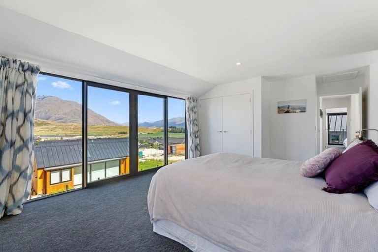 Photo of property in 9 Falconer Rise, Jacks Point, Queenstown, 9371