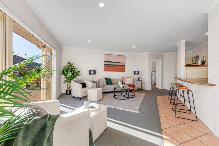 Photo of property in 12 Ballycullanie Place, Dannemora, Auckland, 2016