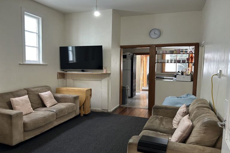 Photo of property in 60 Honiana Te Puni Street, Aro Valley, Wellington, 6021