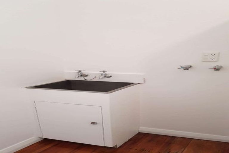 Photo of property in 77 Wilton Road, Wilton, Wellington, 6012