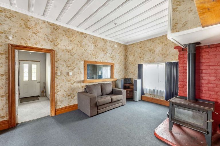 Photo of property in 37 Brookes Street, Inglewood, 4330