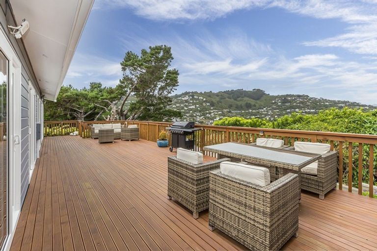 Photo of property in 4 Kilgour Way, Crofton Downs, Wellington, 6035