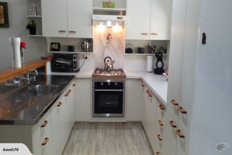 Photo of property in 4 Seaview Road, Cable Bay, 0420