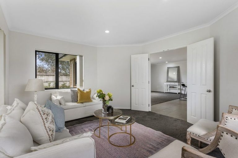 Photo of property in 1 Cathcart Close, Pukekohe, 2120