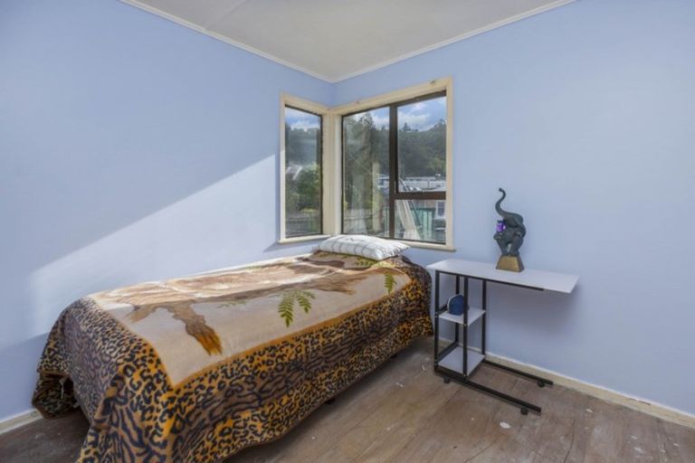 Photo of property in 16 Richard Grove, Stokes Valley, Lower Hutt, 5019