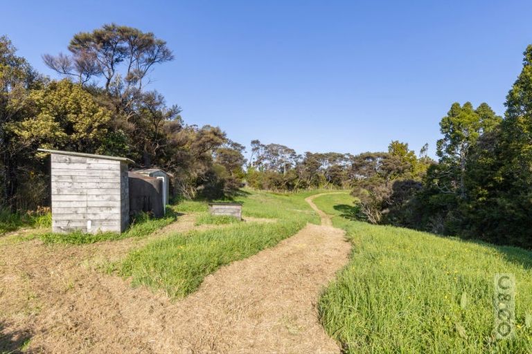 Photo of property in 457 Kiwitahi Road, Helensville, 0875