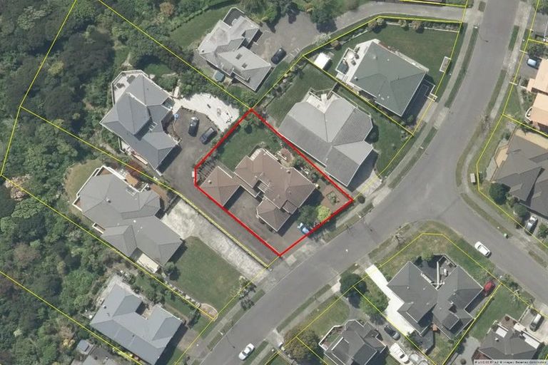 Photo of property in 2/42 Spyglass Lane, Whitby, Porirua, 5024
