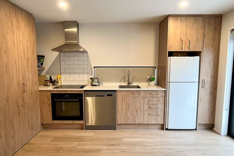 Photo of property in 2/16 Devon Street, Sydenham, Christchurch, 8023