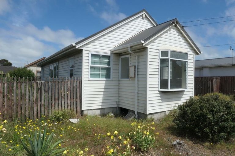 Photo of property in 28 Pine Avenue, New Brighton, Christchurch, 8061