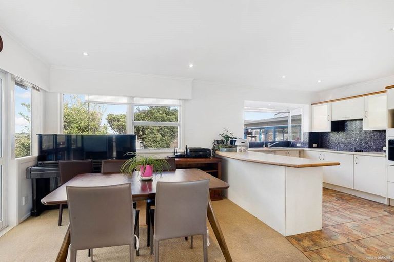 Photo of property in 201 Don Buck Road, Massey, Auckland, 0614