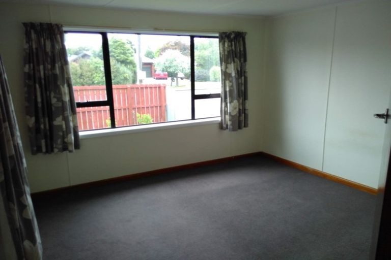 Photo of property in 27 Gladstone Road, Woodend, 7610