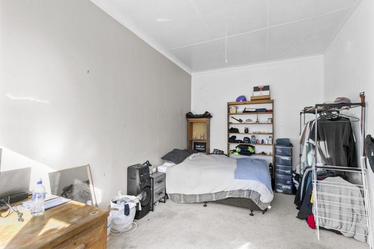 Photo of property in 60 Roxburgh Street, Mount Victoria, Wellington, 6011