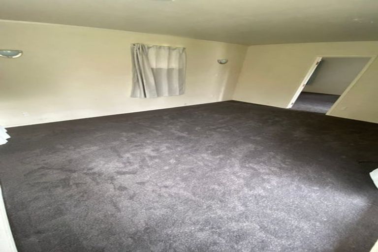 Photo of property in 71 Glendale Road, Glen Eden, Auckland, 0602