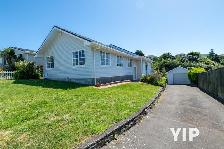 Photo of property in 29 Cranwell Street, Churton Park, Wellington, 6037
