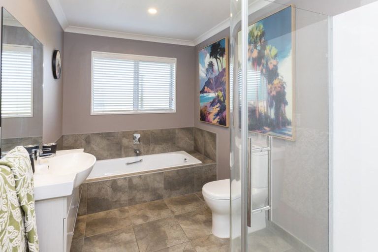 Photo of property in 16c Crown Close, Prebbleton, 7604