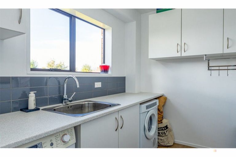 Photo of property in 104c Mckenzie Street, Geraldine, 7930