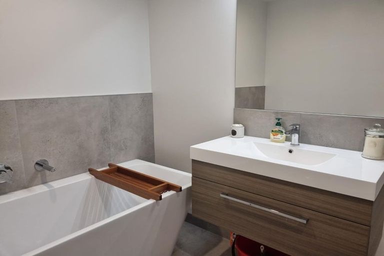 Photo of property in 11 Kamana Way, Kenepuru, Porirua, 5022