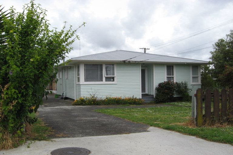 Photo of property in 27 Sullivan Avenue, Mangere Bridge, Auckland, 2022
