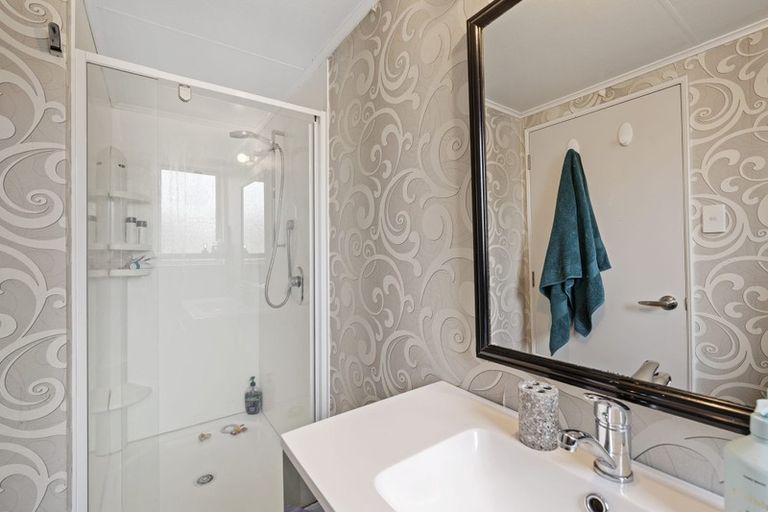 Photo of property in 4 Aotea Crescent, Gore, 9710