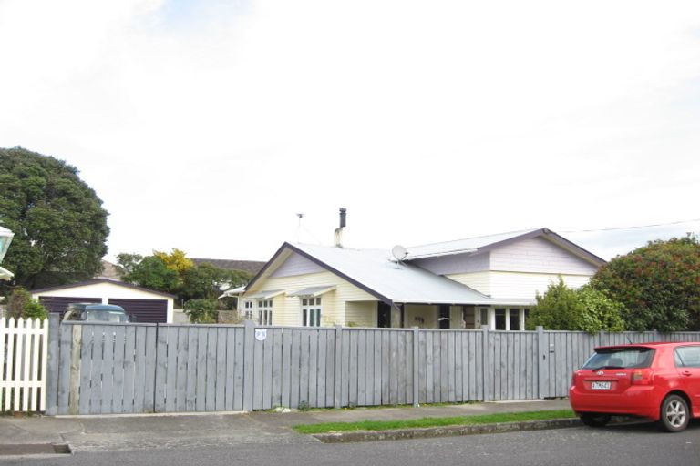 Photo of property in 103 Hine Street, New Plymouth, 4310