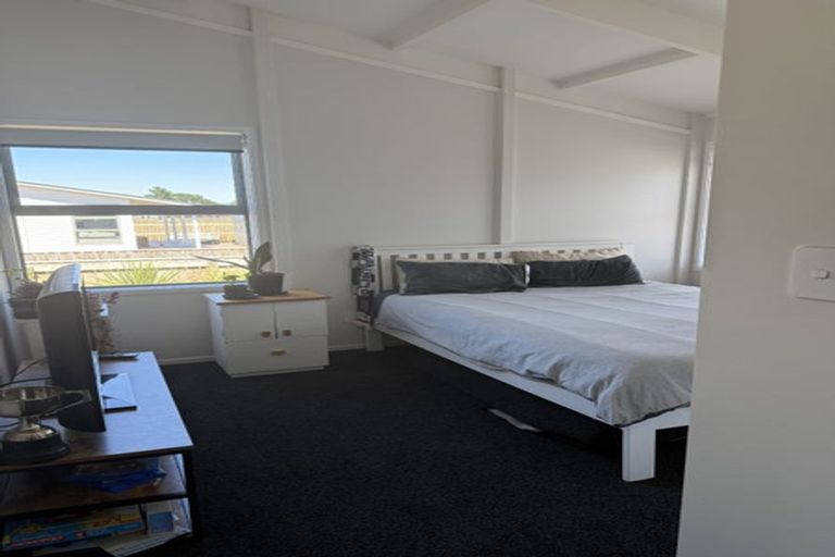 Photo of property in 1b Community Green, Featherston, 5710