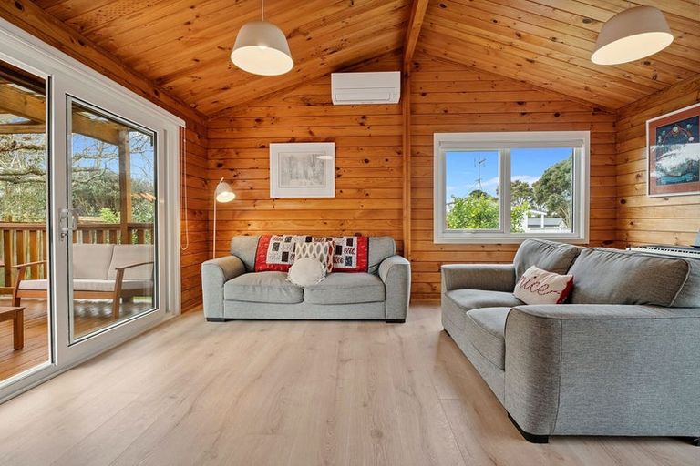 Photo of property in 12 Dalmahoy Place, Wattle Downs, Auckland, 2103