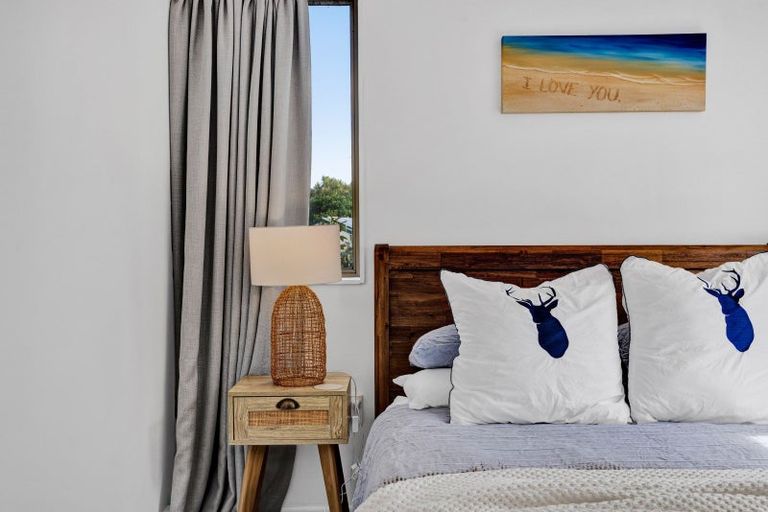 Photo of property in 9 Pohutukawa Drive, Opunake, 4616