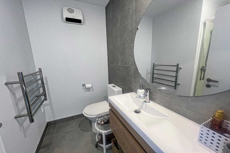 Photo of property in 6/12 New Brighton Road, Shirley, Christchurch, 8061