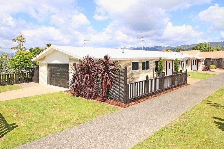 Photo of property in 50a Park Road, Katikati, 3129