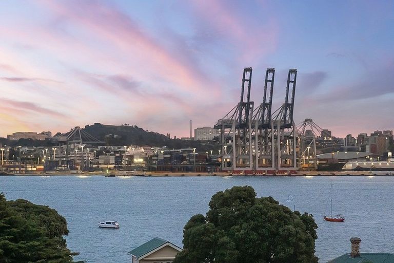 Photo of property in 1/47 Clarence Street, Devonport, Auckland, 0624