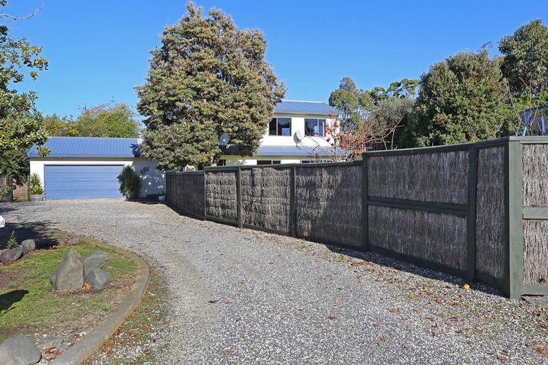 Photo of property in 32 Cedar Road, Te Awanga, 4102