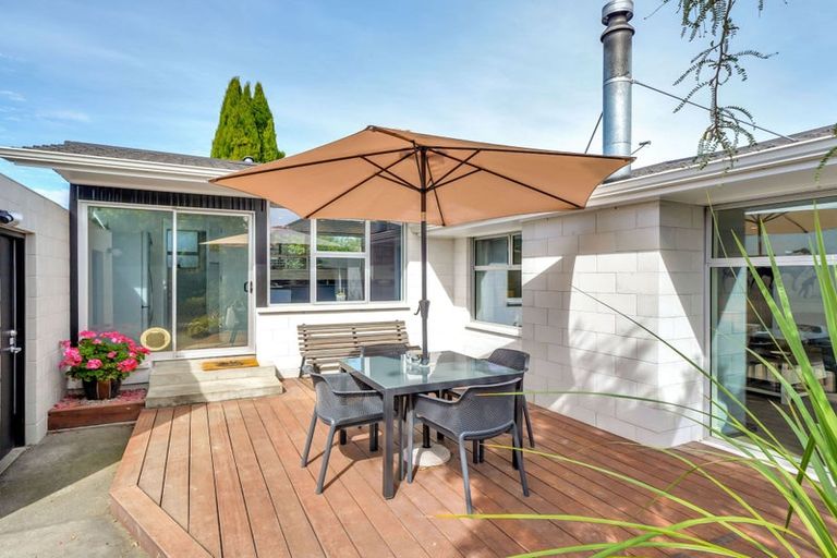 Photo of property in 6 Freebairn Street, Redwood, Christchurch, 8051