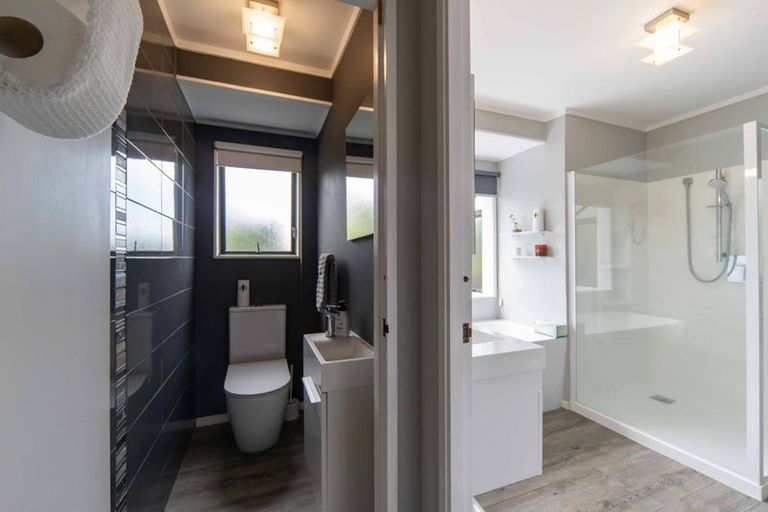 Photo of property in 42 Cromwell Drive, Fitzroy, Hamilton, 3206