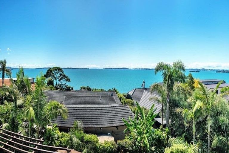 Photo of property in 18 Stevenson Way, Cockle Bay, Auckland, 2014