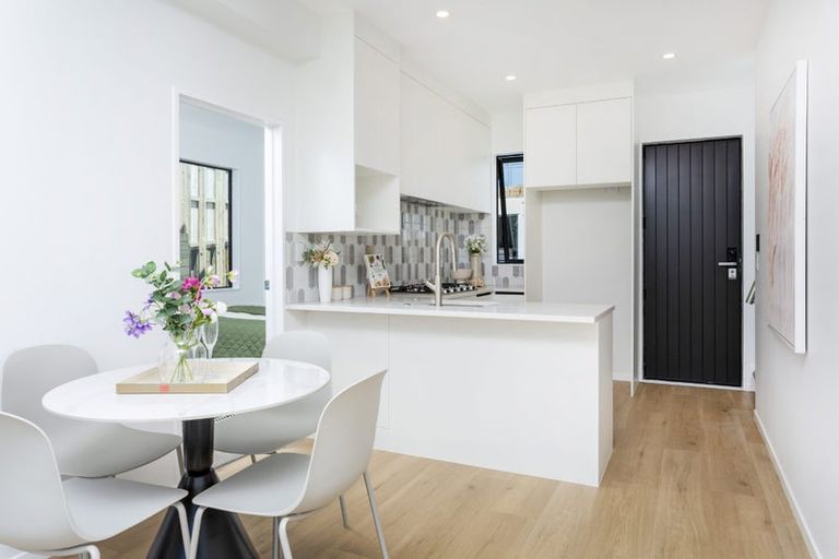 Photo of property in 58 County Road, Torbay, Auckland, 0630