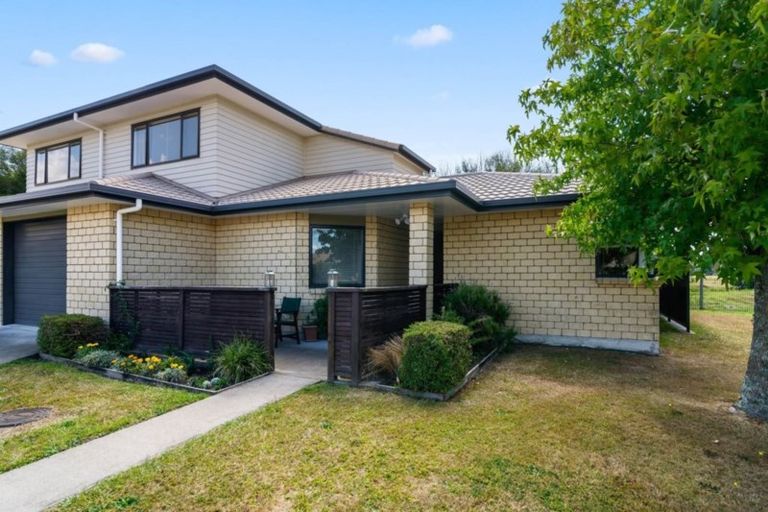 Photo of property in 55/64 Kawaha Point Road, Kawaha Point, Rotorua, 3010