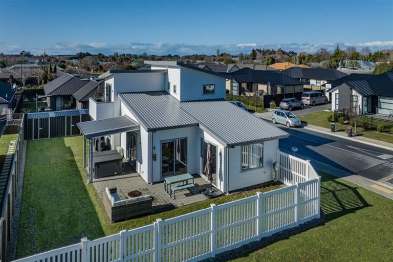 Photo of property in 50 Welsford Street, Woodend, 7610