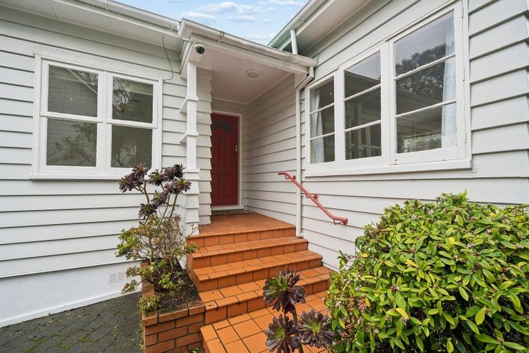 Photo of property in 6 Station Road, Khandallah, Wellington, 6035