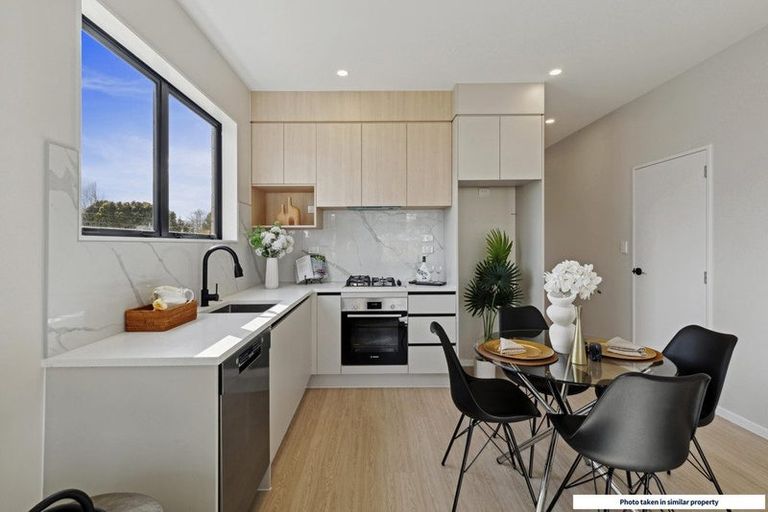 Photo of property in 29 Paretao Street, Massey, Auckland, 0614