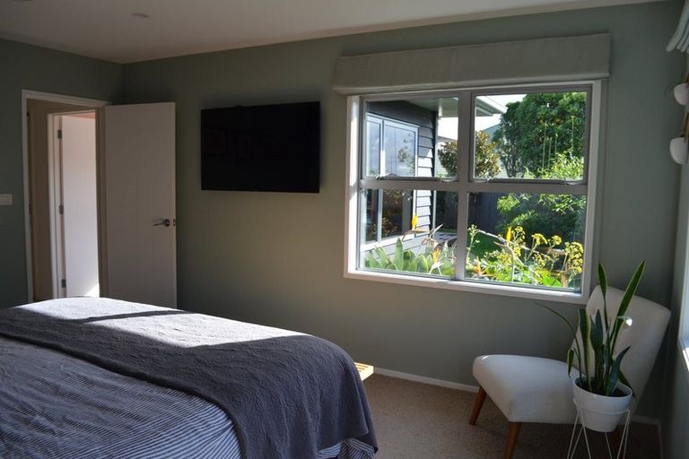 Photo of property in 109a Wairau Road, Oakura, 4314