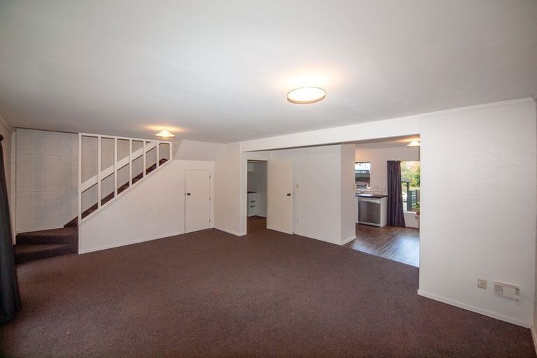 Photo of property in 93 Churton Drive, Churton Park, Wellington, 6037