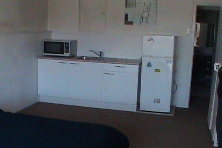 Photo of property in 1/167 Mokoia Road, Birkenhead, Auckland, 0626