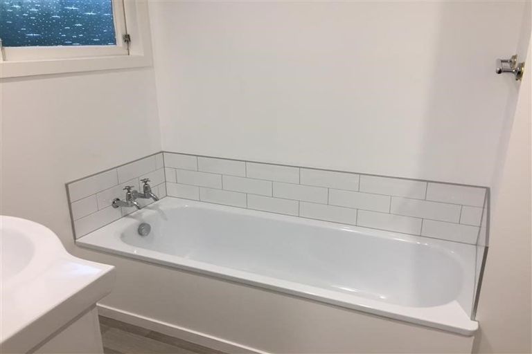 Photo of property in 38 D'oyly Drive, Stanmore Bay, Whangaparaoa, 0932