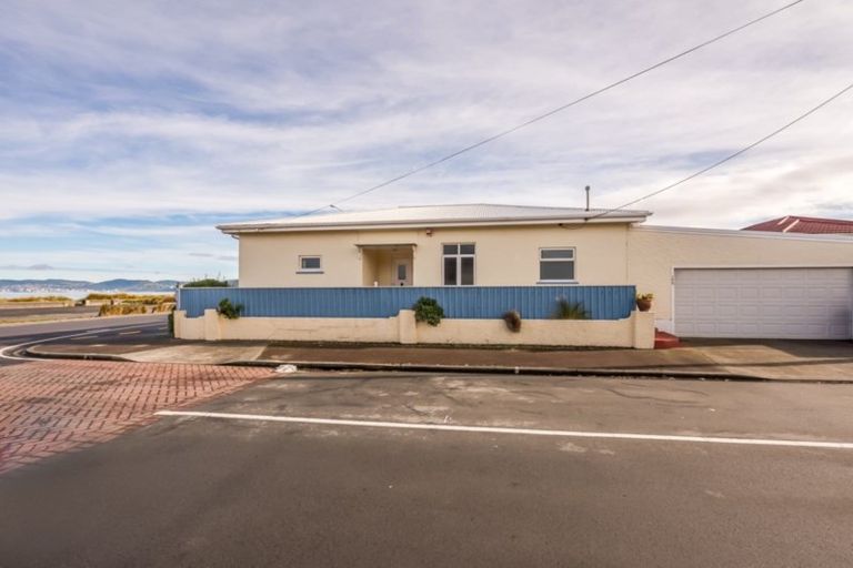 Photo of property in 155 The Esplanade, Petone, Lower Hutt, 5012