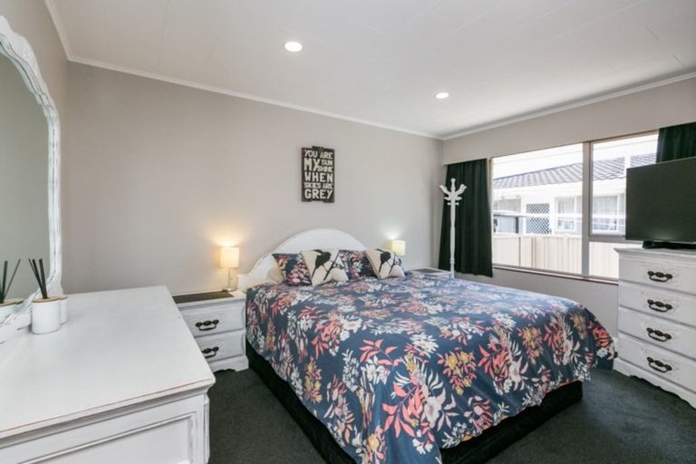 Photo of property in 21d Lannie Place, Greenmeadows, Napier, 4112